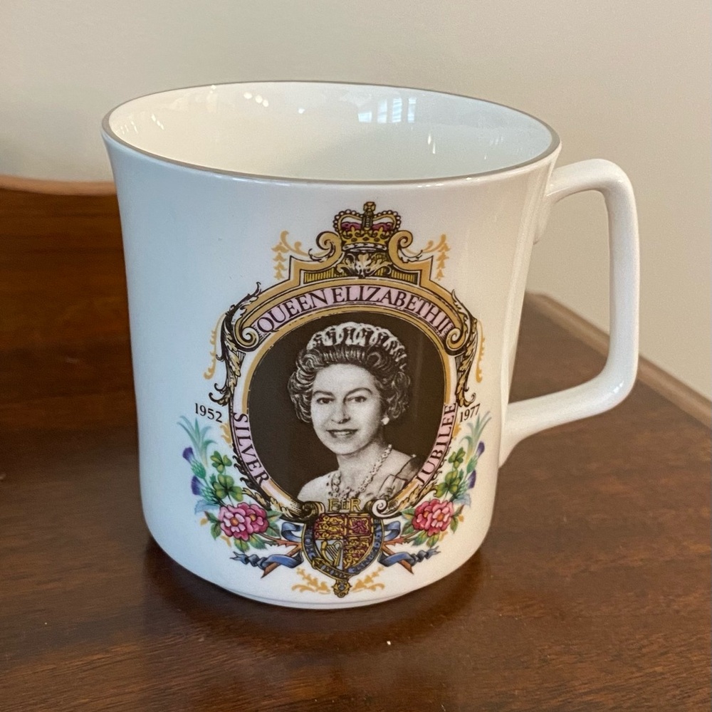 Queen Elizabeth II Commemorative Mug - White